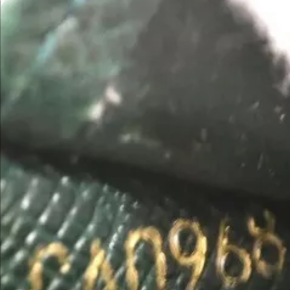 LOUIS VUITTON  Taiga Agenda Poche Notebook cover - Picture 6 of 8